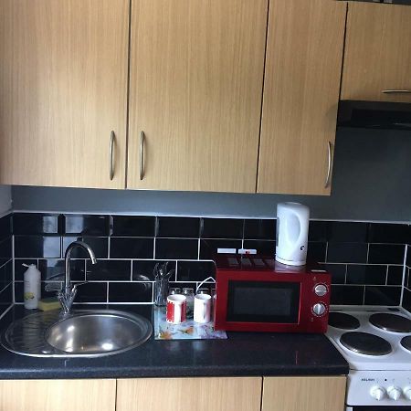 Hatfield Save-Money Rooms - 10Over10 For Price! Exterior foto
