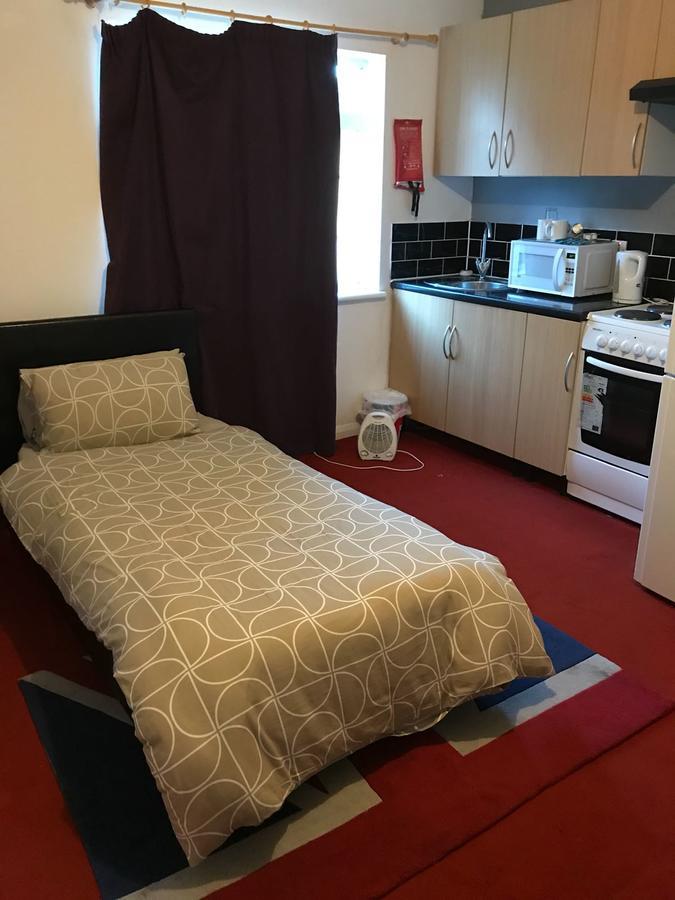 Hatfield Save-Money Rooms - 10Over10 For Price! Exterior foto